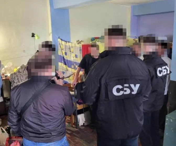 В’язень однієї із тюрем намагався коригувати атаки росіян по Львівщині та виправдовував війну