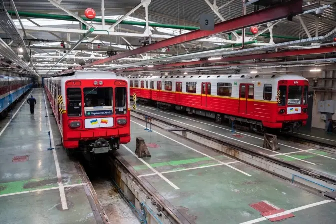 На зелену гілку метро випустили другий поїзд з польських вагонів
