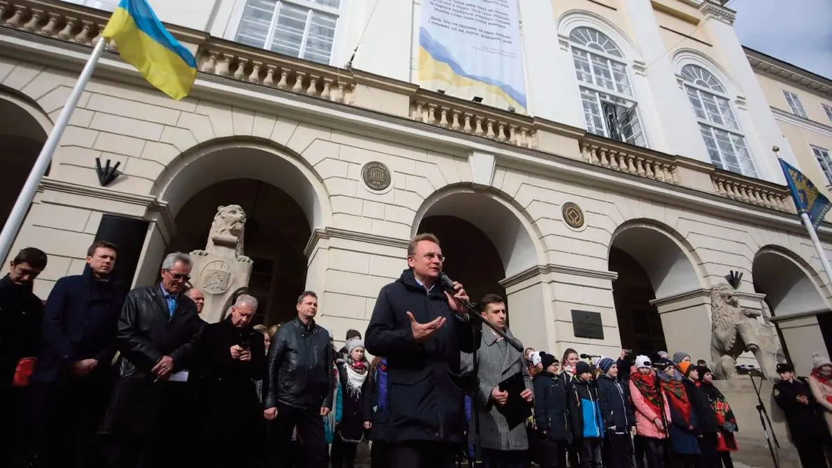 Чи відсторонять Андрія Садового від посади і що буде із Львовом далі