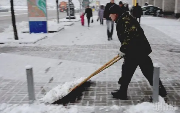 Як не травмуватись при ожеледиці: п'ять порад медиків