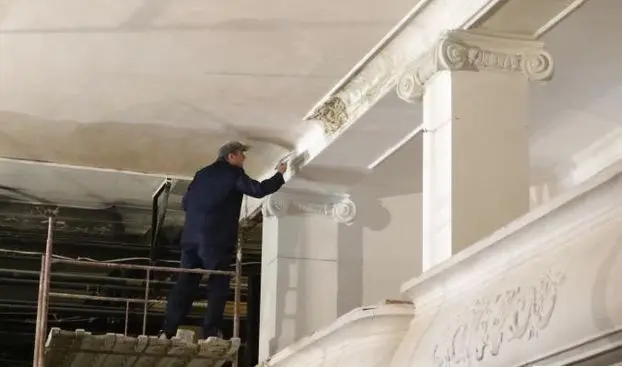 У театрі «Воскресіння» ремонтують глядацький зал та дах