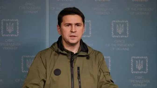 Україна буде захищатися ударами по складах і базах росії, – Подоляк