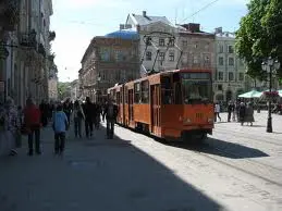 Через аварію трамваї № 3 та №6 у Львові курсують за зміненими маршрутами