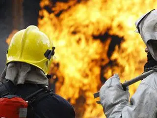 На Любінській загасили пожежу на сміттєвому майданчику