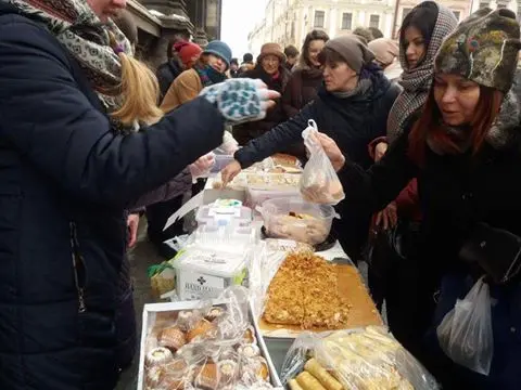 Недільна збірка Нand Мade. У Львові збиратимуть допомогу для військових