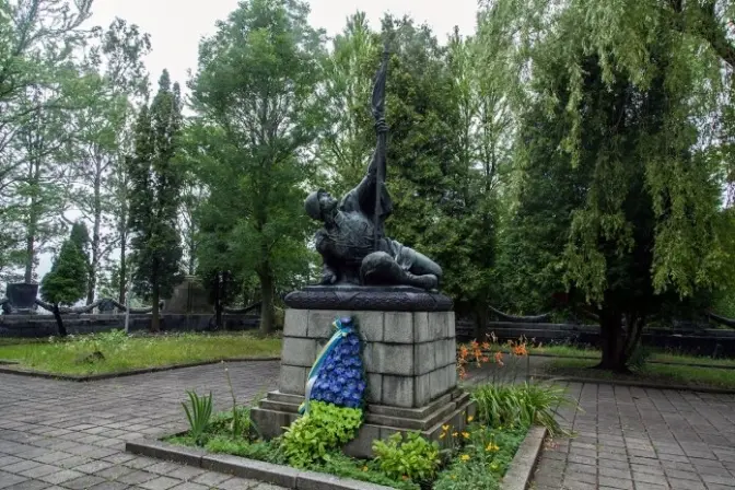Стало відомо, куди перенесуть скульптури із «Пагорба Слави» у Львові