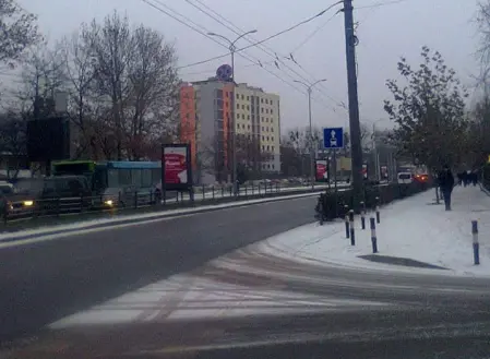 На проспекті Чорновола облаштували смугу руху для громадського транспорту. Фото