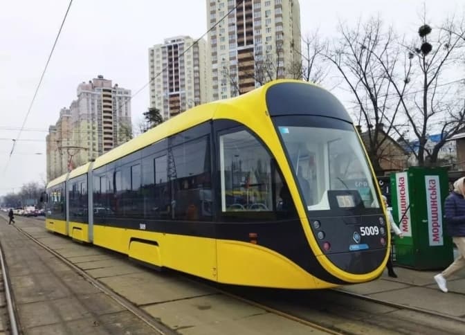 У Києві на маршрут №27 випустять ще три нові трамваї