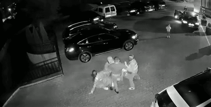 скриншот з відео