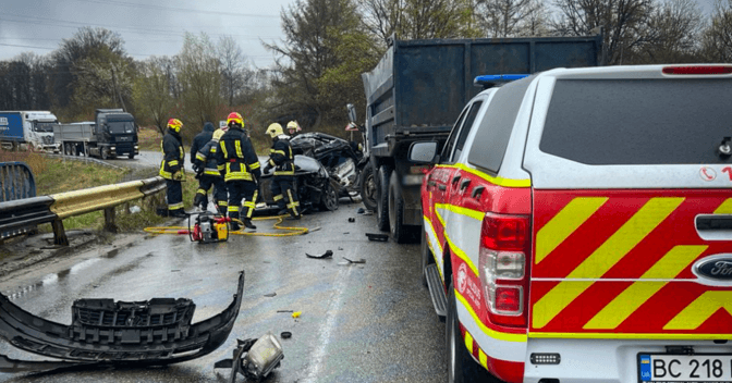 На Львівщині у ДТП з вантажівкою загинув 24-річний водій