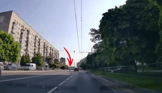 Перебігала чотири смуги руху з дітьми: у Львові оштрафували жінку, яка порушила ПДР