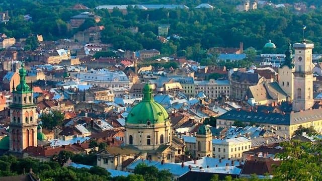 Суд відібрав будівлю на 1000 м² у Львові, яка належала причетній до «Афери століття»