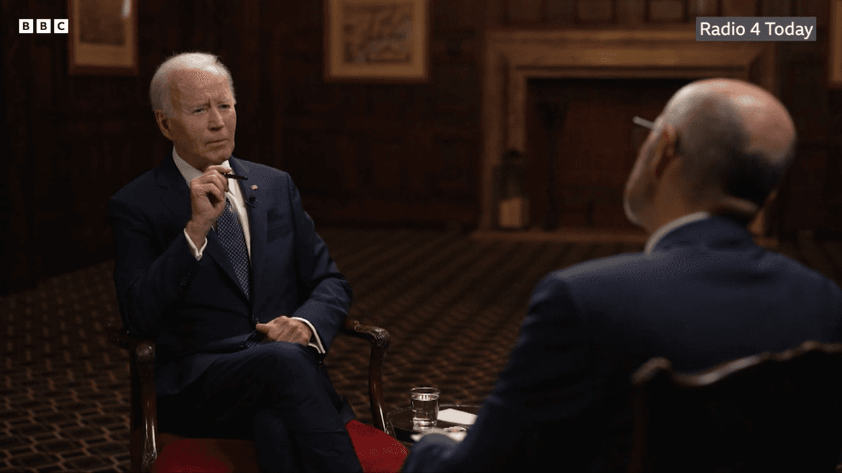 «Трамп потурає путіну, тиснучи на Україну». Байден дав інтерв’ю