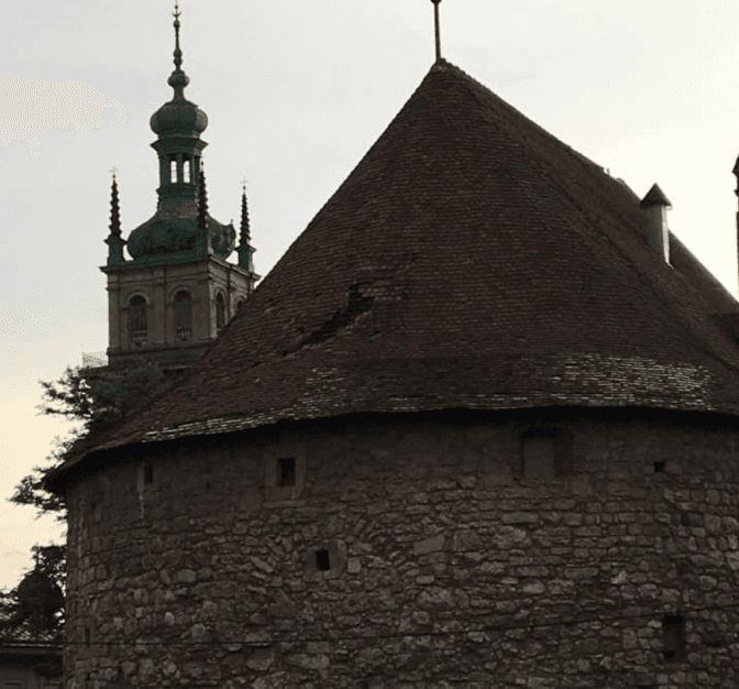 Львів’ян кличуть на благодійний забіг задля реставрації Порохової вежі