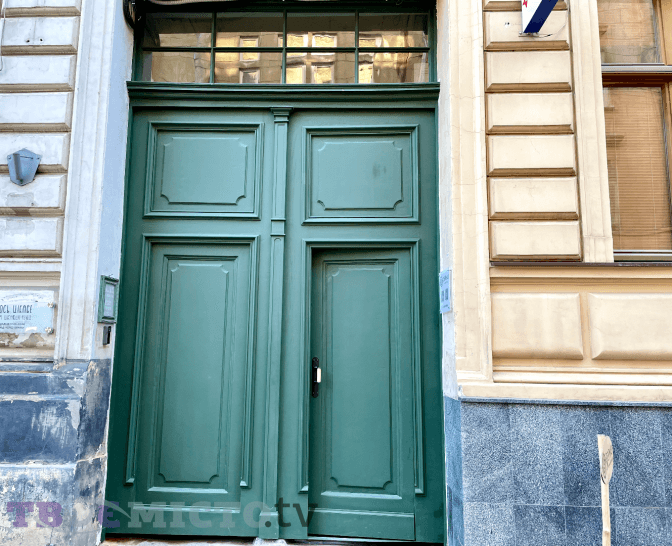 У Львові відреставрували історичну браму. Раніше мешканці знайшли її у підвалі