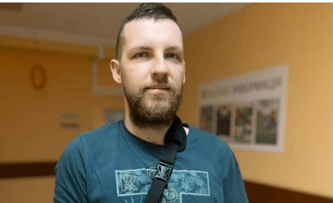 Львівські медики врятували пальці 24-річному ветеринару, який вже не міг ними рухати