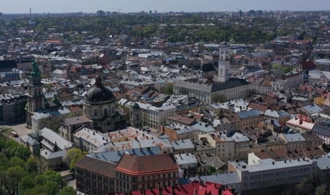 У Львові адмінкомісія наклала 16 штрафів за втручання в історичні будівлі