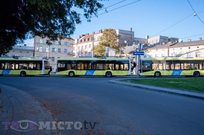 Через ракетну атаку по Львову у місті не працює електротранспорт