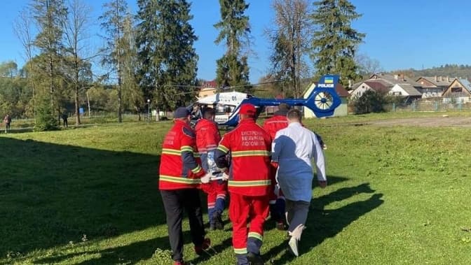 На Львівщині медичний гелікоптер транспортував жінку з гострим інфарктом