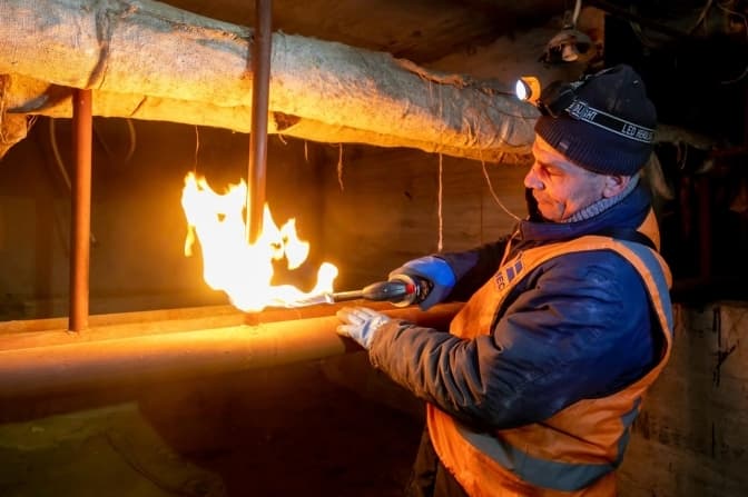 «Укрзалізниця» збільшила кількість бригад для відновлення комунікацій у Києві