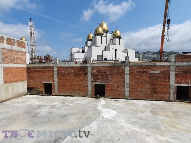 Робимо прорив. Як на Сихові будують найбільшу у Львові катехитичну школу. Фото, відео