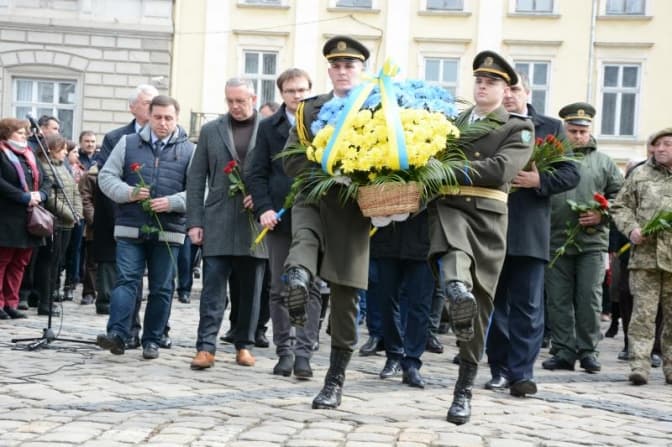 У Львові вшанували пам'ять В'ячеслава Чорновола. Фото
