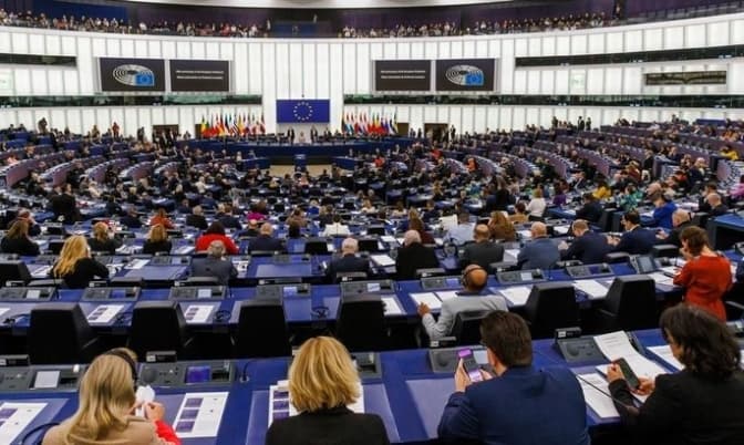 Європейський парламент схвалив створення трибуналу щодо вторгнення рф в Україну