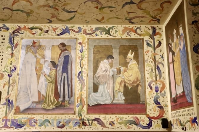 Рай на землі. Де у Львові побачити унікальні фрески Розена