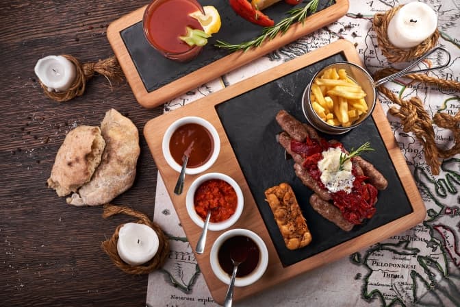 У Львові відкрили перший ресторан балканської кухні. Фото