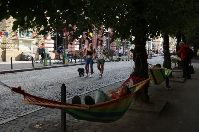 Відсьогодні одна з центральних вулиць Львова тимчасово пішохідна: чотири дні воркшопів, лекцій і розваг