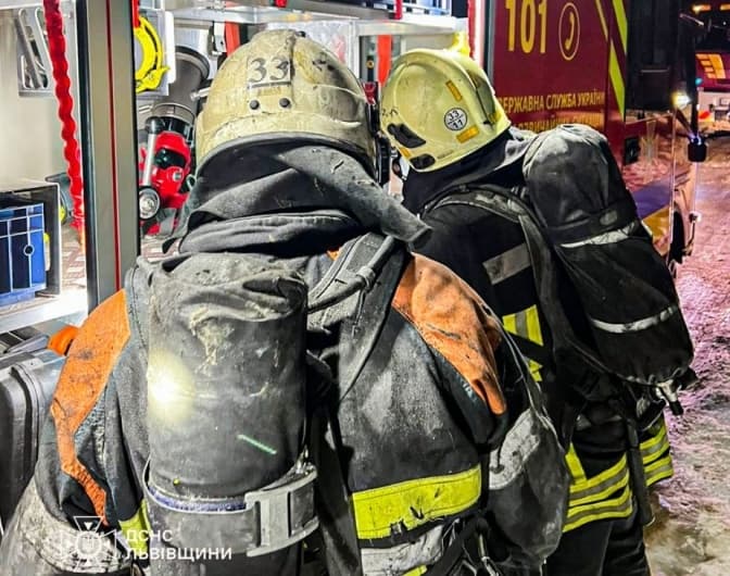 На Львівщині загорілися електрокабелі в підвалі житлового будинку