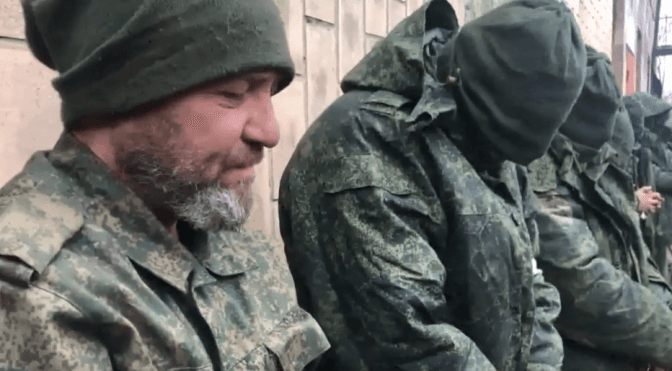 Слюсарі, вчителі, соціальні працівники. ЗСУ взяли в полон військових із Росії