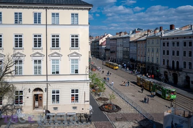 Що зміниться для львів’ян з 1 жовтня та суд конфіскував розкішне авто, яким користувався мер Самбора. Підсумки доби