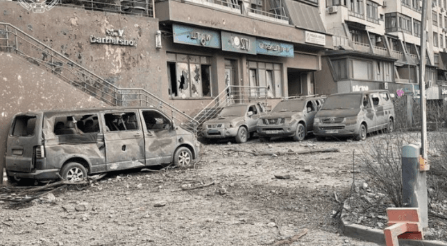 Кількість постраждалих внаслідок російської атаки в Києві зросла до 36, загинуло 6 осіб