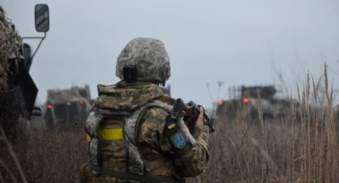 Українські морські піхотинці захопили у полон російського офіцера і ще десять окупантів