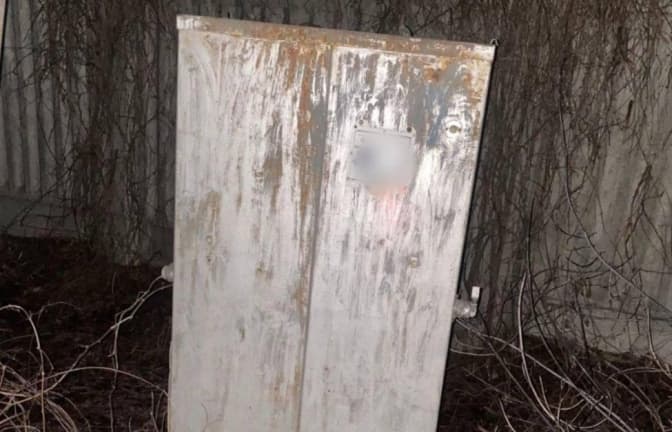 На Київщині підлітки за гроші підпалювали релейні шафи залізниці