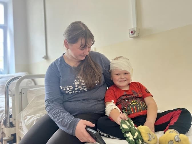 Львівські лікарі прооперували 4-річного хлопчика з рідкісним ускладненням мастоїдиту