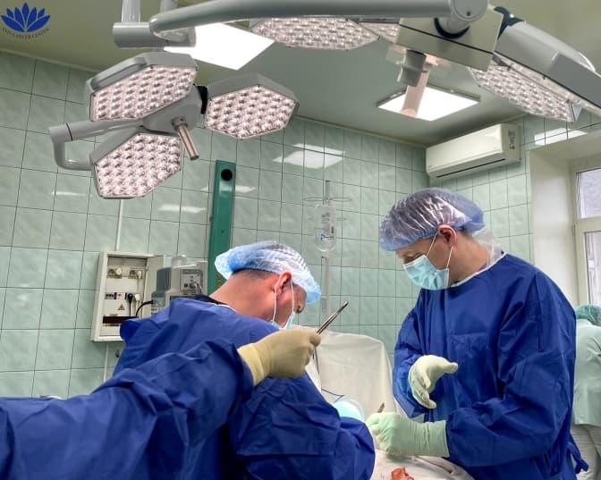 Львівські онкологи видалили дві пухлини одній пацієнтці одночасно