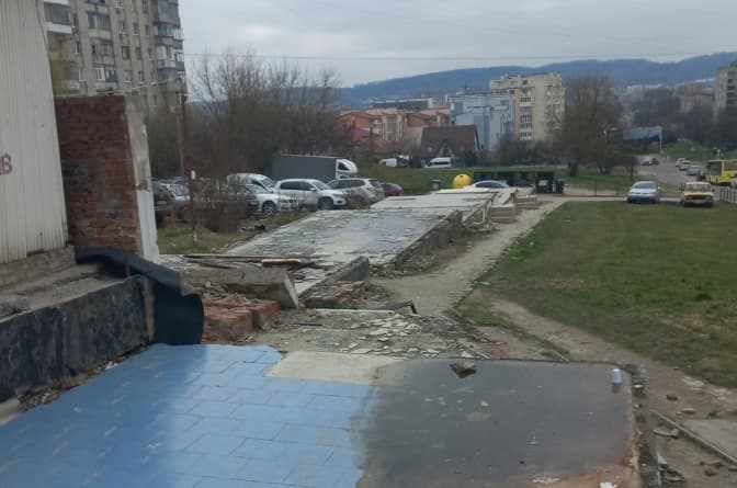 Ринок на вул. Миколайчука у Львові продовжують демонтовувати. Скільки МАФів залишилось