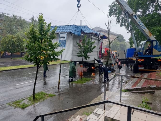 На Вишгородській в Києві звільнили від МАФів понад 100 кв. м. площі