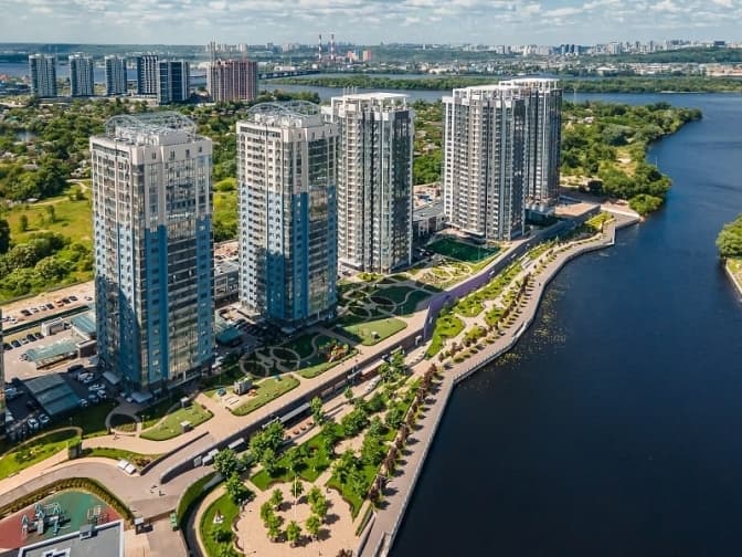 Киянам повернули право гуляти набережною Дніпра біля ЖК RiverStone