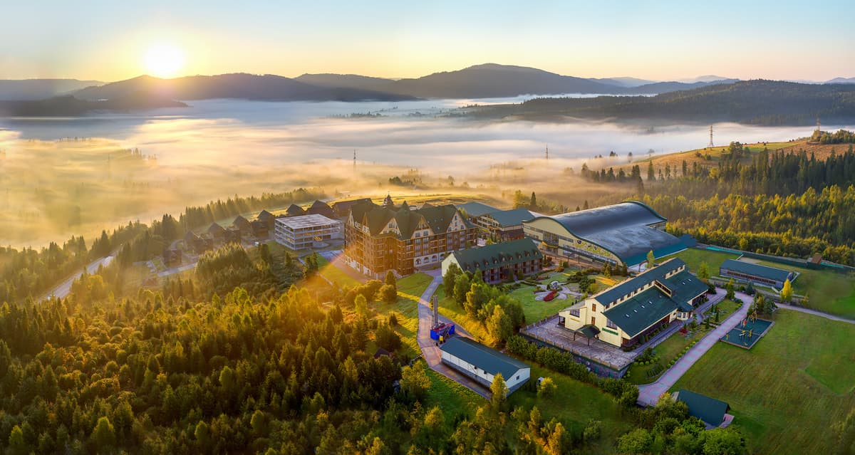 Тарас Кицмей з партнерами з SoftServe та співвласником ферми «Мукко» купили курорт на Львівщині