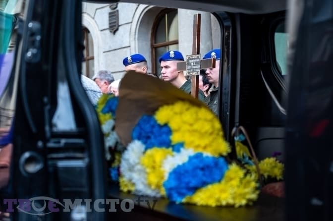 «Хто, як не ми, захистимо наші сімʼї і країну». У Львові прощатимуться із загиблим Героєм