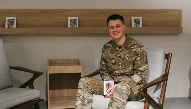 Артур Дронь відмовився від співпраці з норвезьким виданням, яке публікувало книжку про російського військового