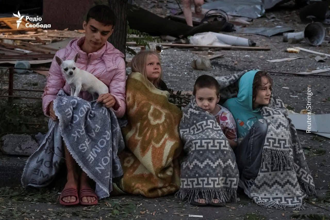 Київ після масованої російської атаки у ніч на 28 серпня / Фото: Радіо Свобода