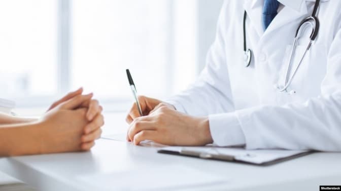 Я би вранці стояв під під’їздом і говорив з пацієнтами. Як проходить медреформа у Львові