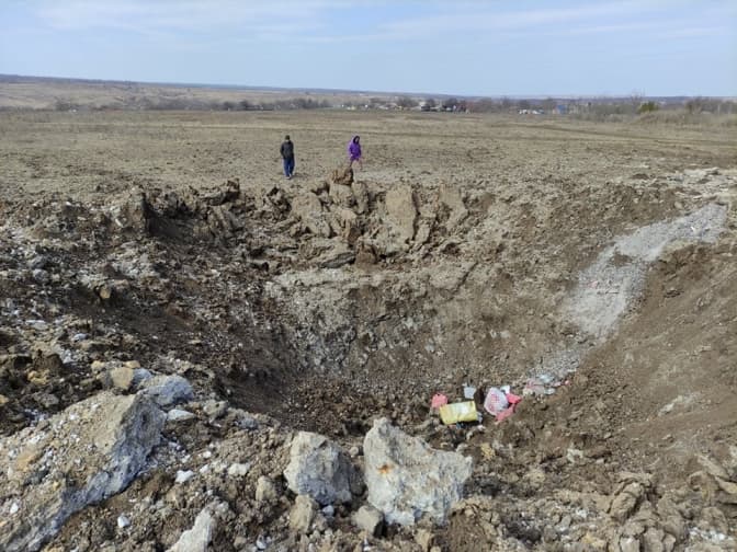 «Ці рани надто глибокі». Як у село біля Маріуполя прийшли окупанти