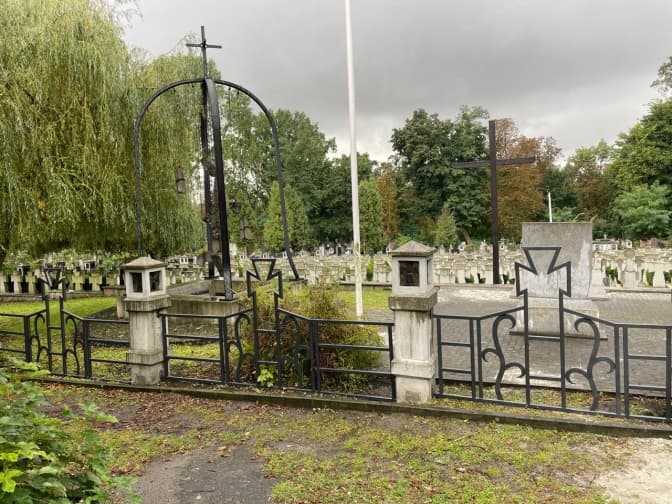 На Янівському цвинтарі відновлюють Меморіал Січових Стрільців