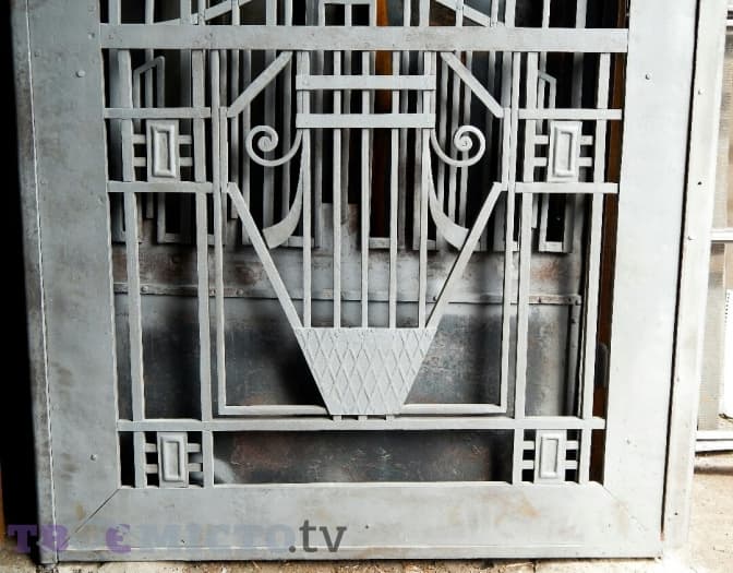 Пелюстка до пелюстки. Як реставрують історичні брами у Львові. Фоторепортаж