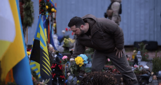 Зеленський у Львові вшанував пам’ять українських воїнів. Відео